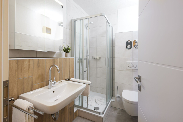 Bathroom 5, AVITAL Resort Winterberg, Hochsauerlandkreis