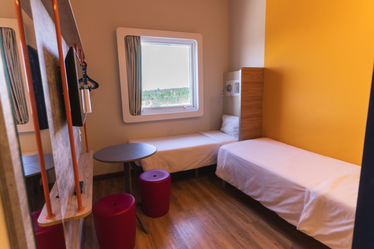 Bedroom 3, Ibis Budget - Circuito da Fé, Lorena