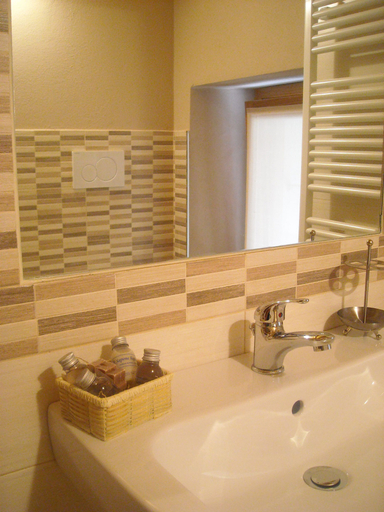 Bathroom 3, L'Abrì Affittacamere, Cuneo