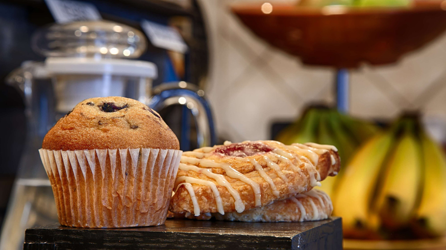 Food & Drinks 4, SureStay Hotel by Best Western Ottawa, Franklin