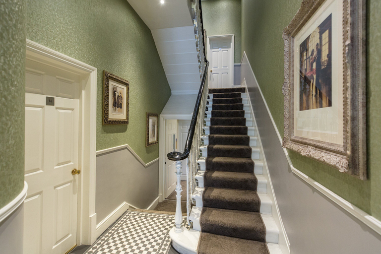 Others 5, Kensington Gardens Hotel, London