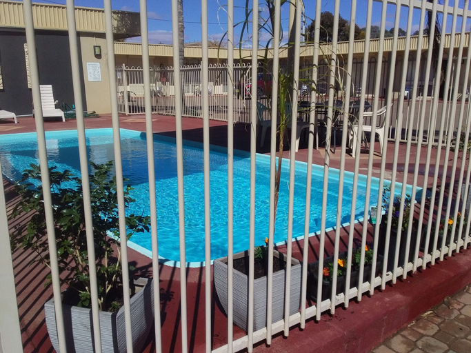 Sport & Beauty 5, Desert Sand Motor Inn, Broken Hill