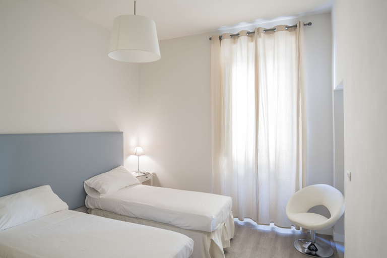 Bedroom 5, Sant’Ambrogio Passion, Florence