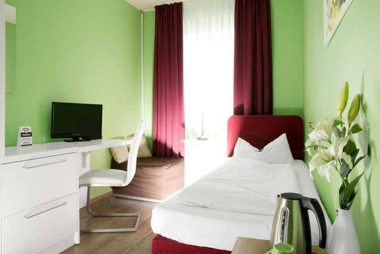 Bedroom 3, Barcelona Bed & Breakfast, Düsseldorf