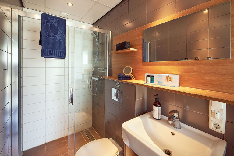 Bathroom, Lake Resort Beekse Bergen, Hilvarenbeek