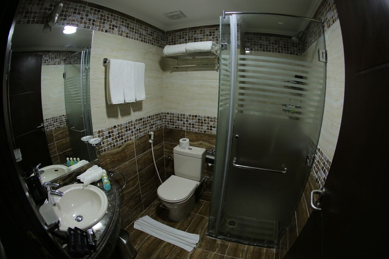 Bathroom 5, Tolip Inn Maadi, Al-Ma'adi