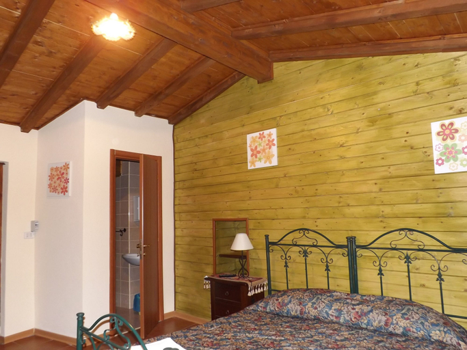 Bedroom 4, Albergo Diffuso Borgo Santa Caterina "Quartiere Ebraico", Catania
