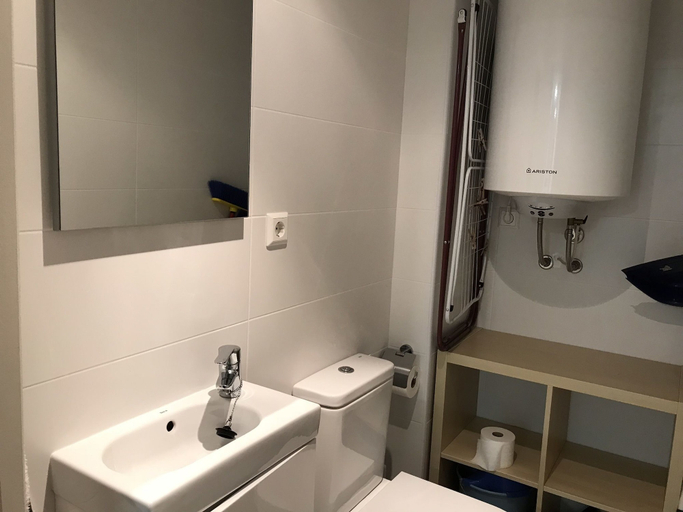 Bathroom 3, Apartamento San Sebastián 5D, Girona