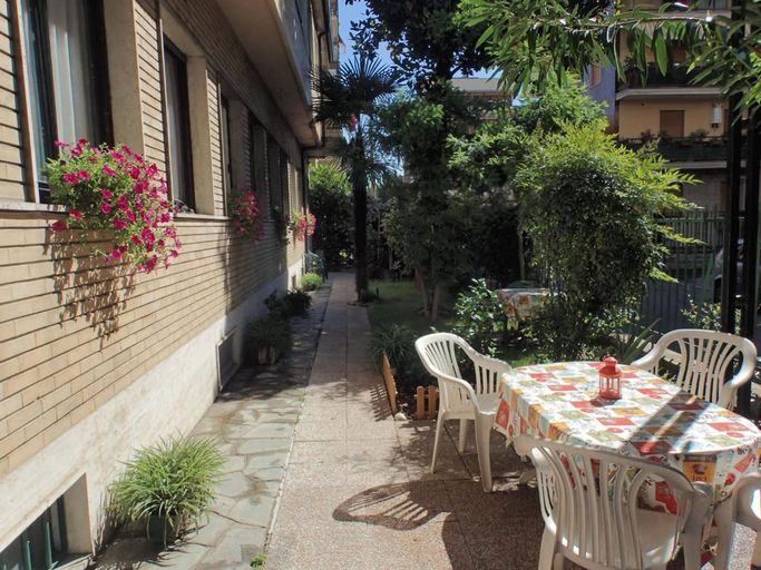 Others 4, Hotel Brivio, Milano
