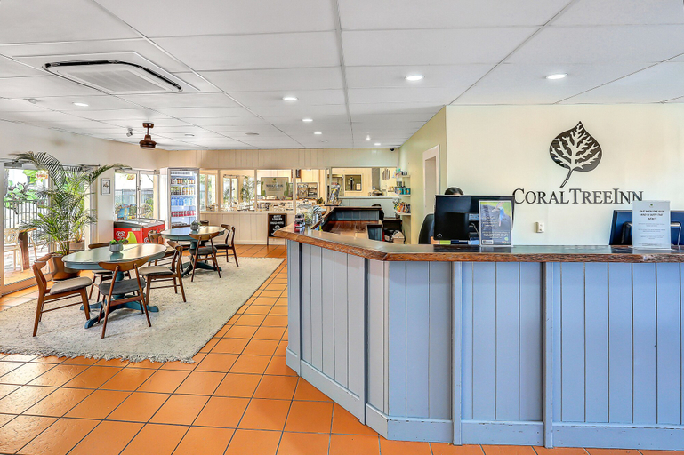 Food & Drinks 5, Coral Tree Inn, Cairns