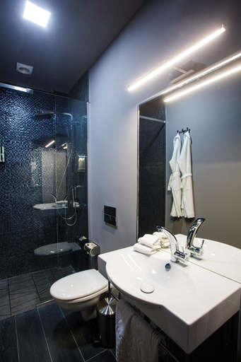 Bathroom 3, The Phoenix Hotel, Yerevan