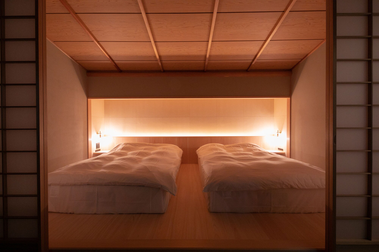 Bedroom 2, Yakakutei, Kirishima