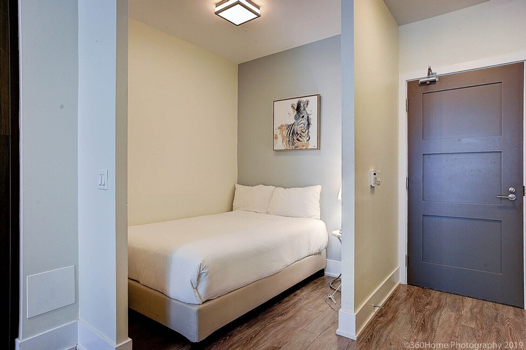 Bedroom 4, Life Suites Loft - CN Tower, Toronto