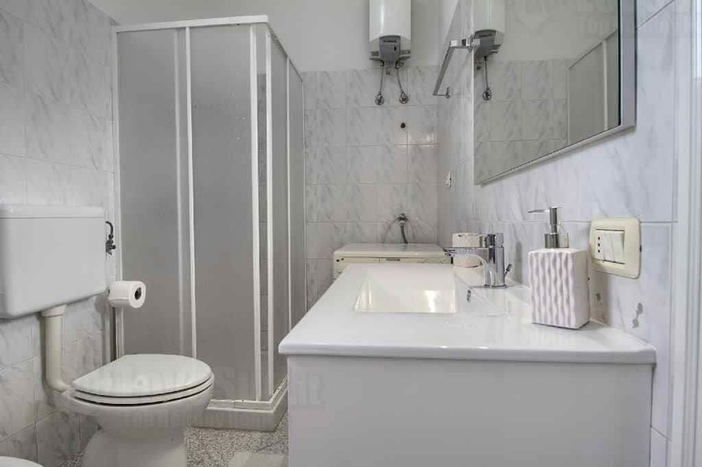 Bathroom 4, A Mare Dream Beach House, Lecce
