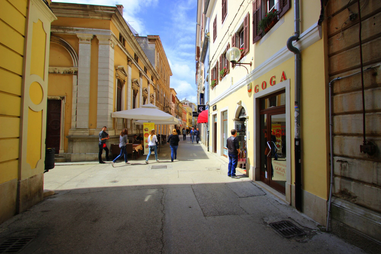 Exterior & Views, Top Center Rooms & Studio, Pula
