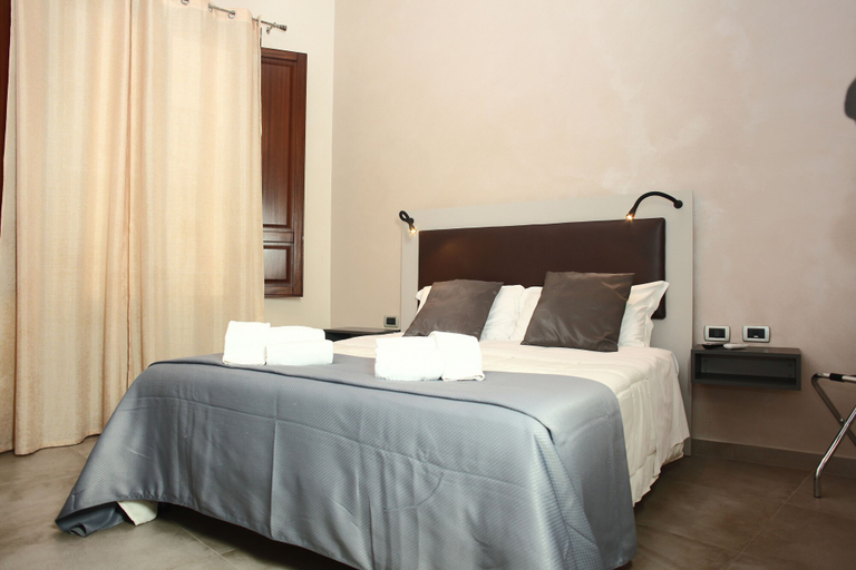 Bedroom 2, Albergo Maccotta, Trapani