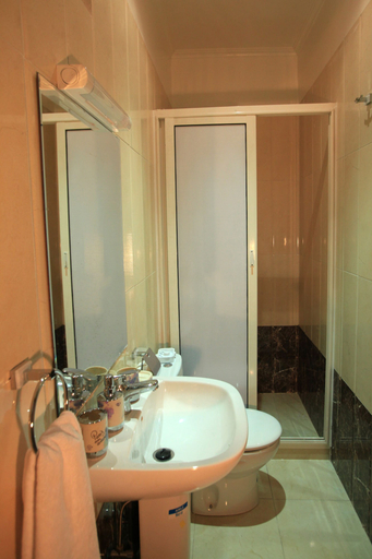 Bathroom 5, Hôtel Ichbilia, Marrakech