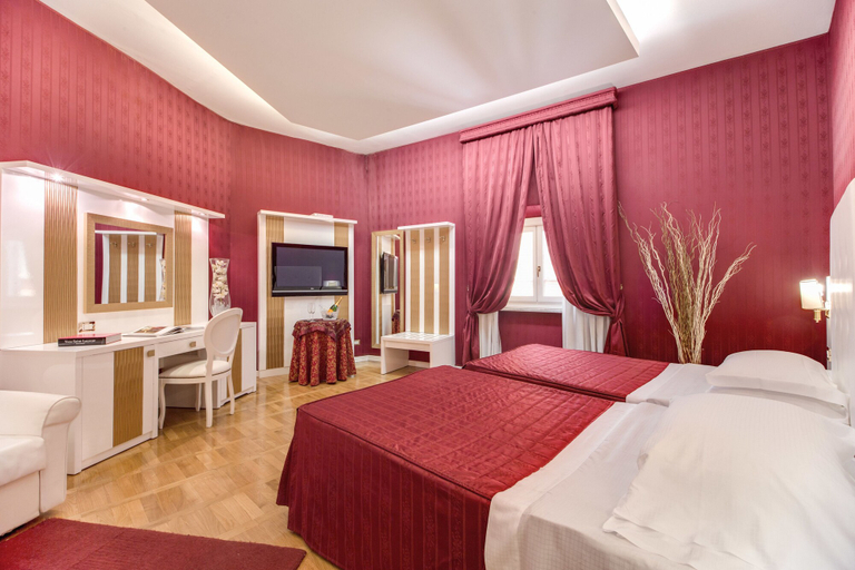 Bedroom 1, Relais Fontana di Trevi, Rome