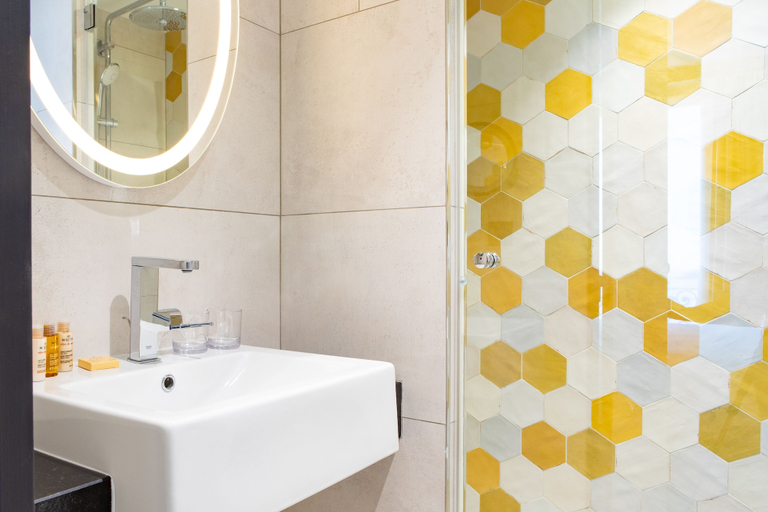 Bathroom 4, Maison Mère, Paris