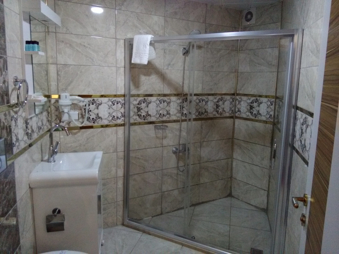 Bathroom 5, RMS Atlas Otel, Tokat