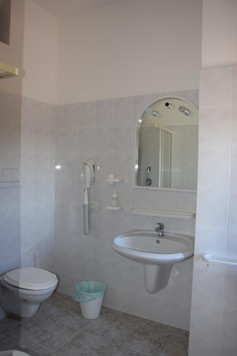Bathroom 4, Hotel dei Cappuccini, Foggia