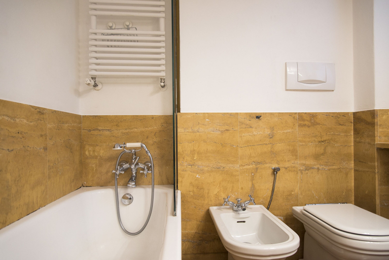 Bathroom 5, Hidden Retreat near Duomo, Milano
