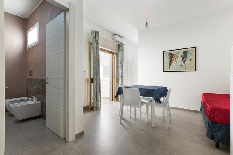 In-room dining 2, Versomare, Lecce