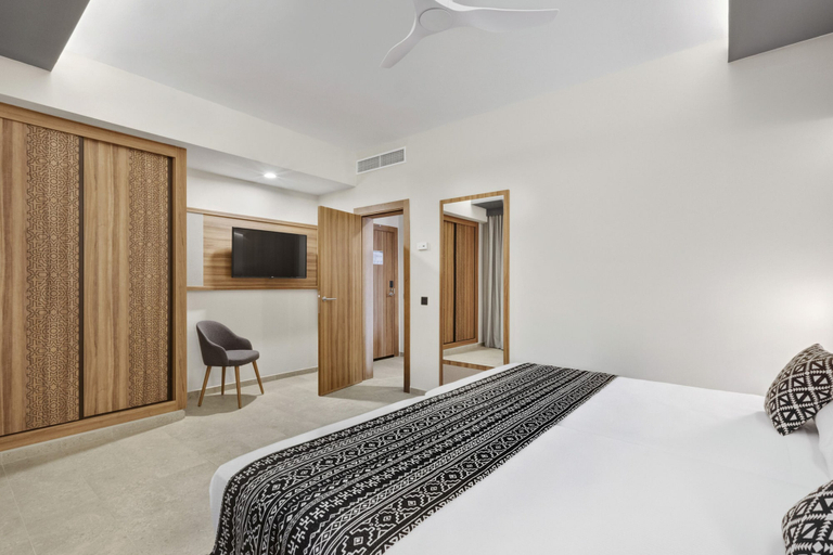Bedroom 4, Hotel Riu Palace Santa Maria - All Inclusive
