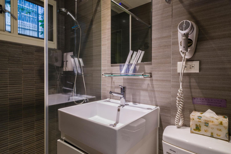 Bathroom 4, Shihlin 13House, Taipei City