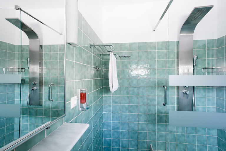 Bathroom 5, Spiti Prifti, Ionian Islands