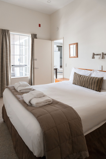 Bedroom 3, Courtenay Village, Wellington