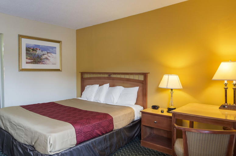 Bedroom 2, Econo Lodge Petersburg - Fort Lee, Petersburg