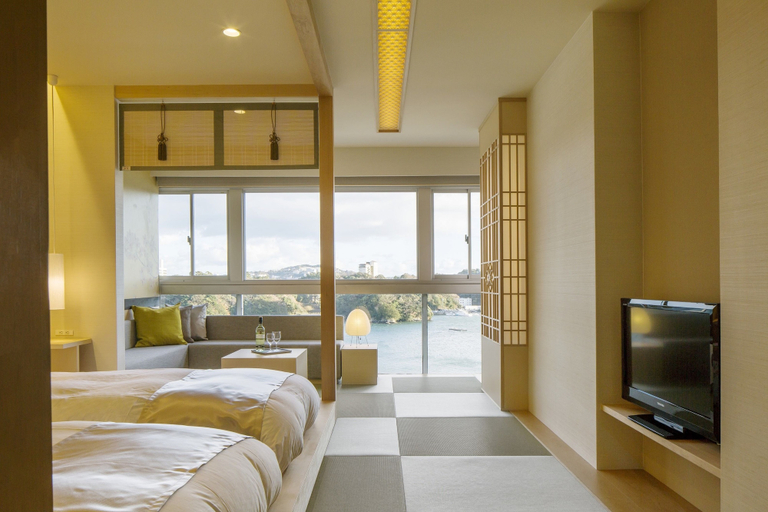 Bedroom 4, Toba Grand Hotel, Toba