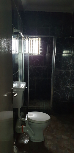 Bathroom, Northfleet Hotels, Owerri Municipal