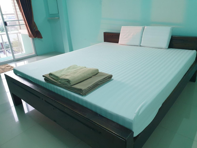 Bedroom 4, Lert Sri Hotel, Muang Suphanburi
