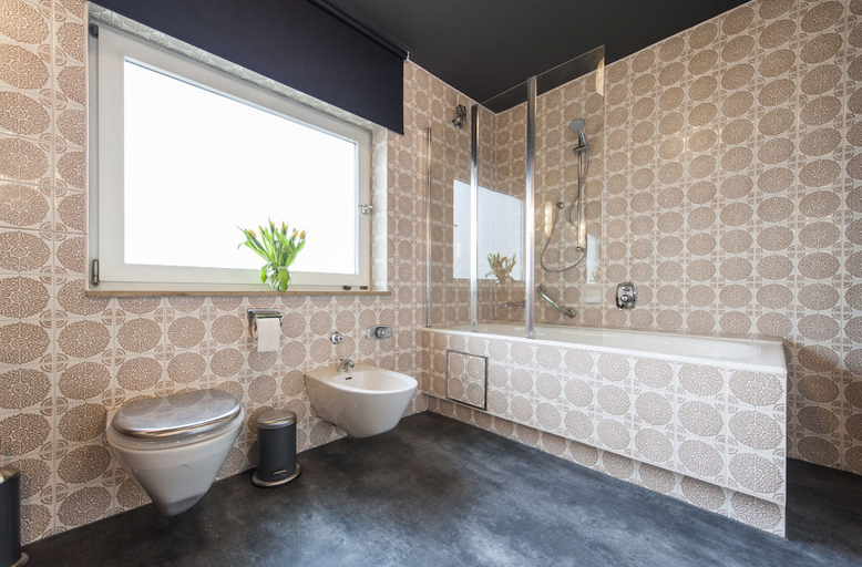 Bathroom 4, Hej- Apartments, Bayreuth