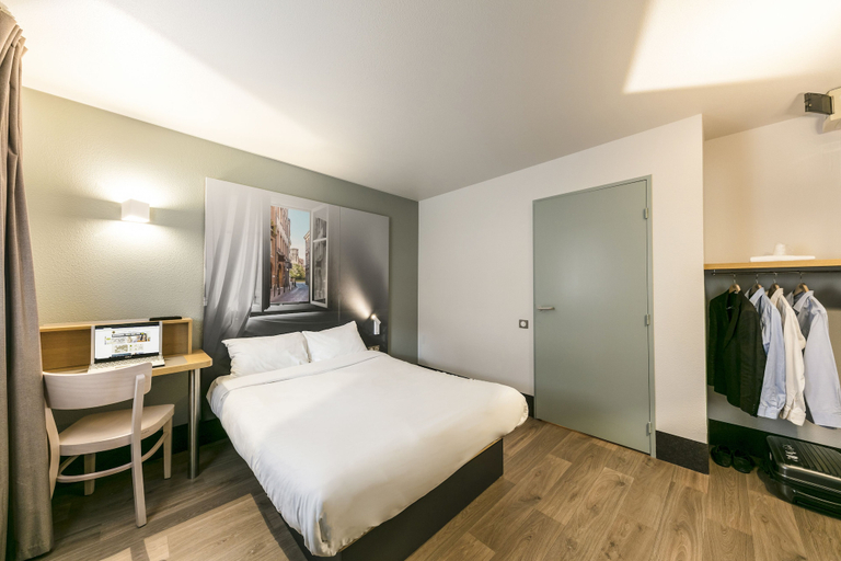 Bedroom 2, B&B HOTEL Toulouse Cité de l'Espace Mouchotte, Haute-Garonne
