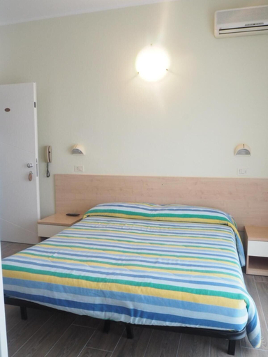 Bedroom 4, Hotel Frida, Rimini