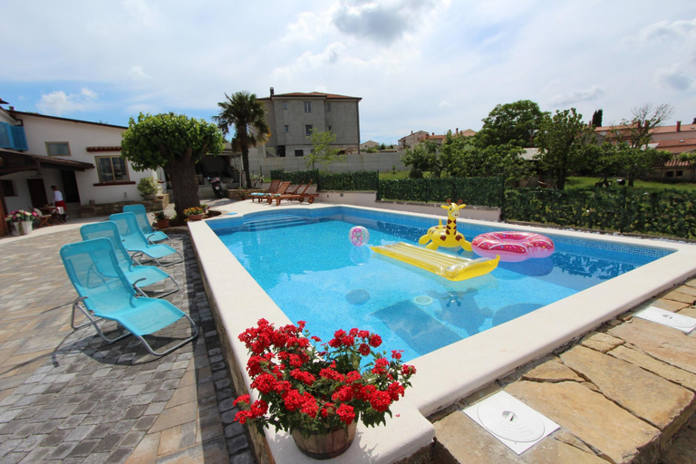 Sport & Beauty 5, Apartments with Shared Pool Midea 2, Rovinj