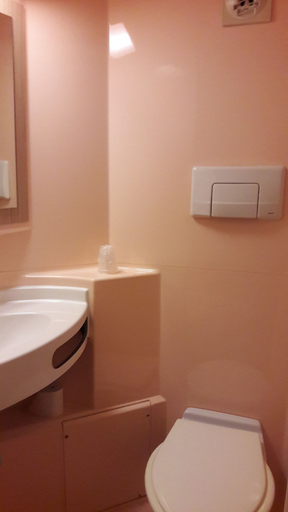 Bathroom 5, Première Classe Lille-Villeneuve d'Ascq-Stade Pierre Mauroy, Nord