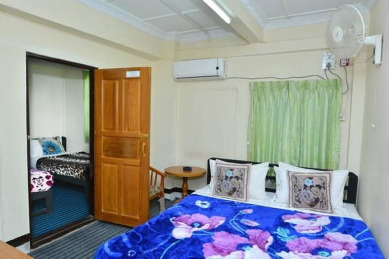Bedroom 3, Tha Ha Zar Ta Hotel, Mandalay