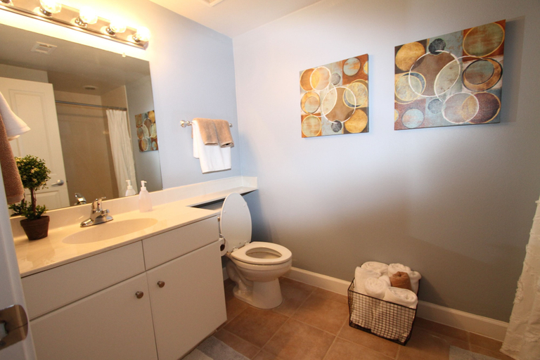 Bathroom 5, Shores of Panama Beach Resort, Bay