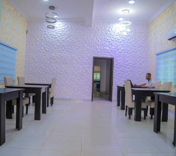 Food & Drinks, Blumerrit Hotel & Suites, Kosofe
