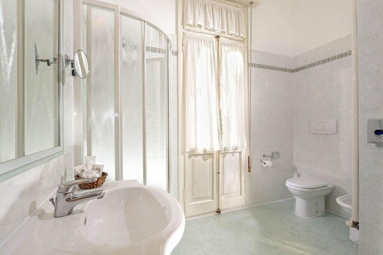 Bathroom 5, Casa Villa Gardenia, Venezia