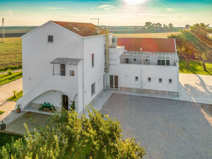 Exterior & Views 2, Agriturismo Masseria Cannella, Foggia