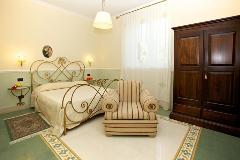 Bedroom 4, Palazzo Giovanni Bed and Breakfast, Catania