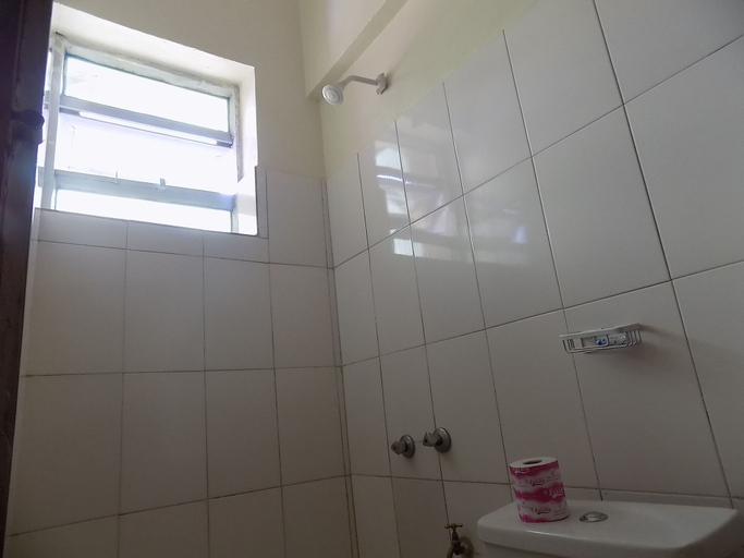 Bathroom 3, Relief Motel, Fort Portal