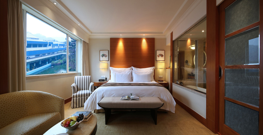 Bedroom 3, The Dragon Hotel, Hangzhou