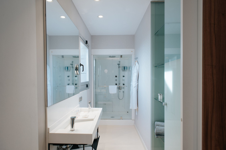 Bathroom 5, Hotel Neptuno Playa & Spa, Valencia
