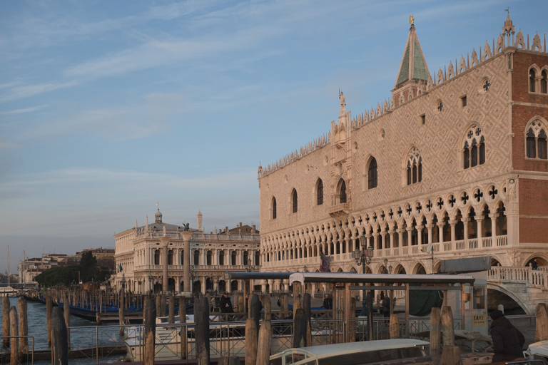 Exterior & Views 2, Albergo Commercio e Pellegrino, Venezia